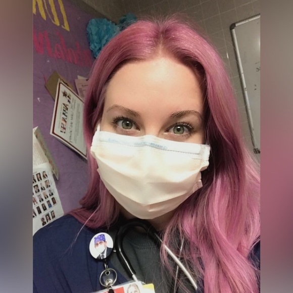 Meet The Posher, Emily - Picture 2 of 3